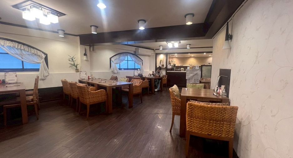 For rent retail Space in Khlong Toei, Bangkok
