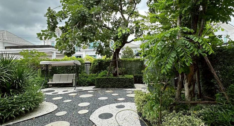 Casa en alquiler y en venta de 4 habitaciones en Lat Krabang, Bangkok