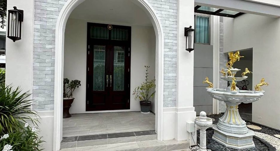 Casa en alquiler y en venta de 4 habitaciones en Lat Krabang, Bangkok