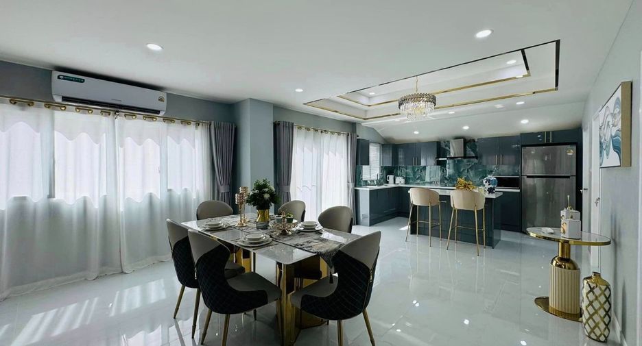 For sale 4 bedrooms house in Bang Lamung, Chonburi