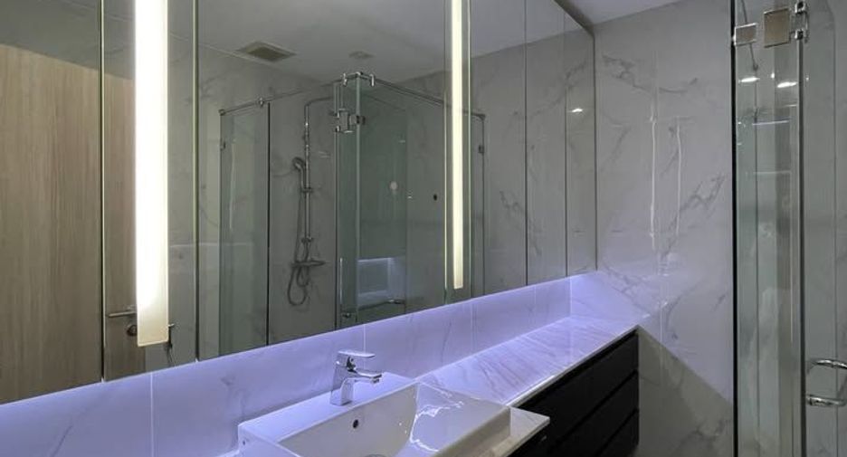 Condo en alquiler de 2 habitaciones en Pathum Wan, Bangkok