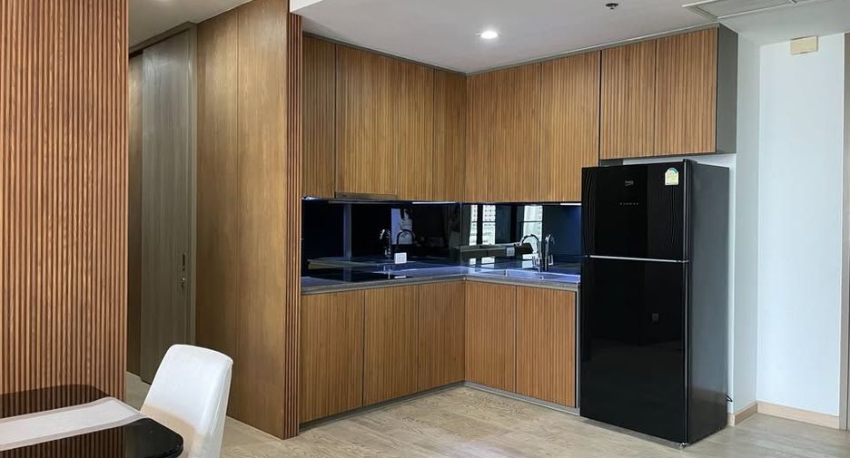 Condo en alquiler de 2 habitaciones en Pathum Wan, Bangkok