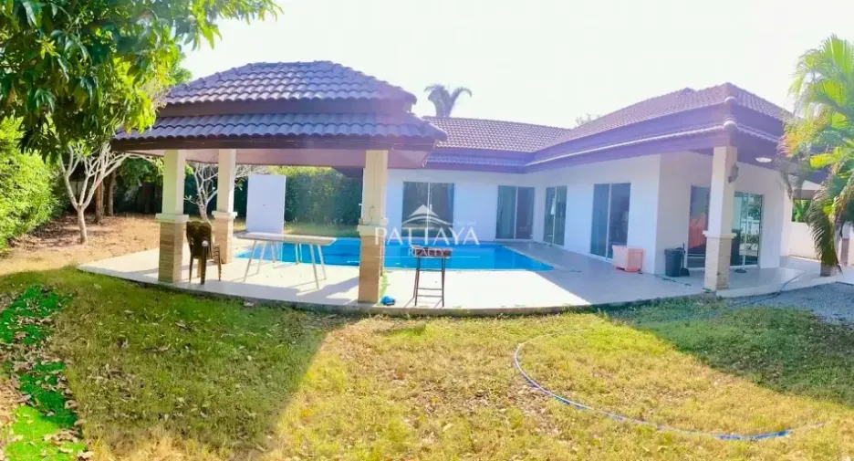 For rent and for sale 3 bedrooms villa in Bang Lamung, Chonburi