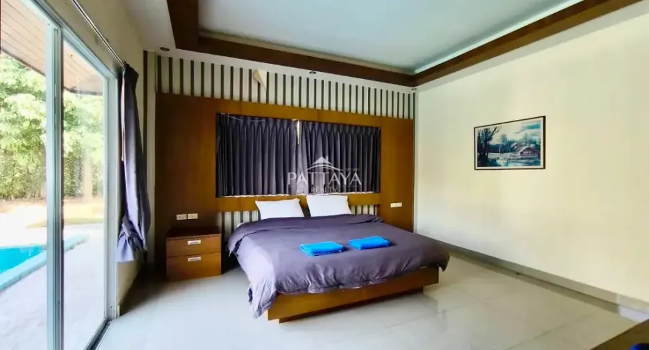For rent and for sale 3 bedrooms villa in Bang Lamung, Chonburi
