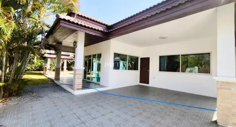 For rent and for sale 3 bedrooms villa in Bang Lamung, Chonburi