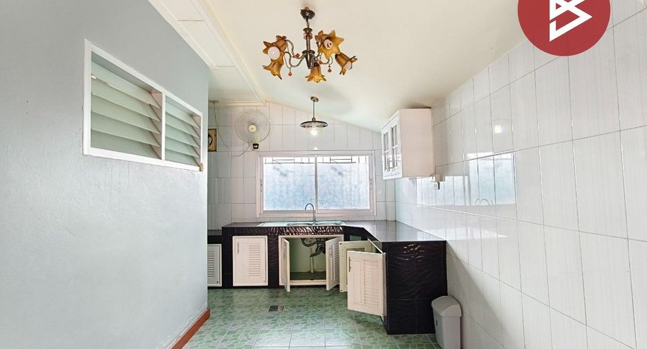 For sale 3 bedrooms house in Mueang Chanthaburi, Chanthaburi