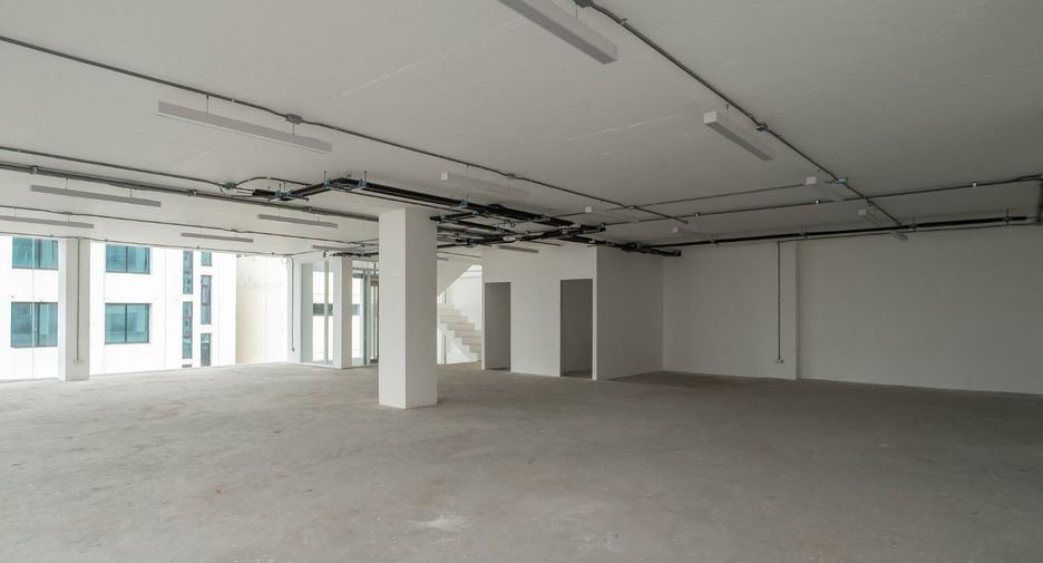 For sale retail Space in Suan Luang, Bangkok