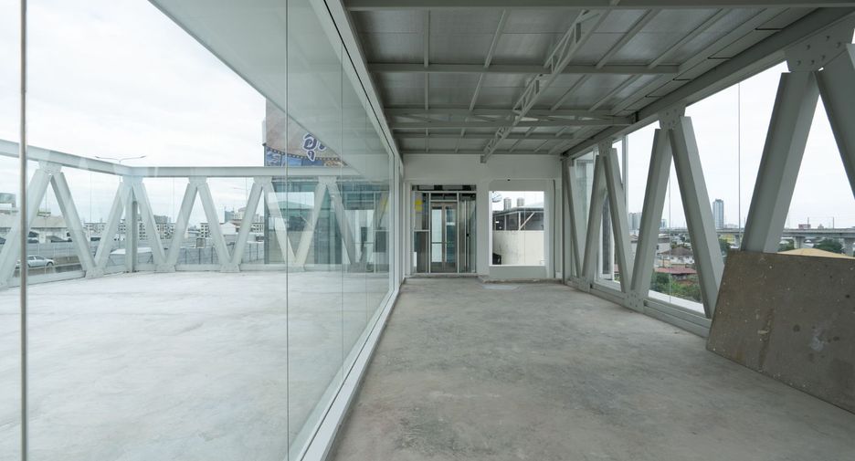 For sale retail Space in Suan Luang, Bangkok