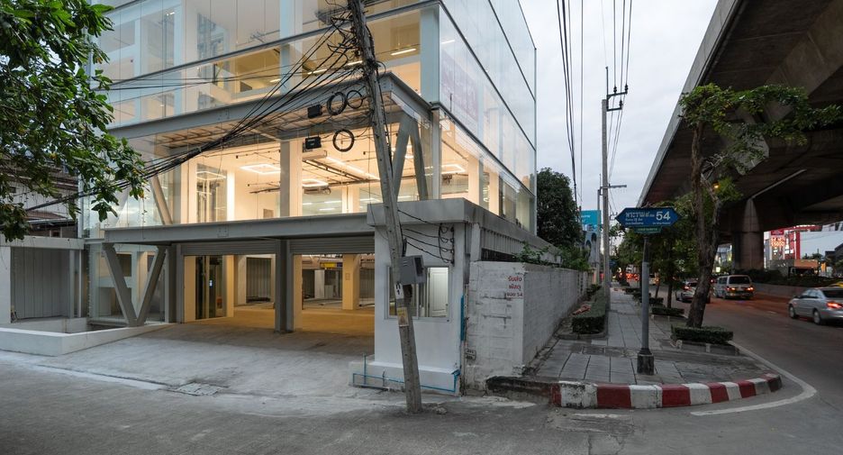 For sale retail Space in Suan Luang, Bangkok