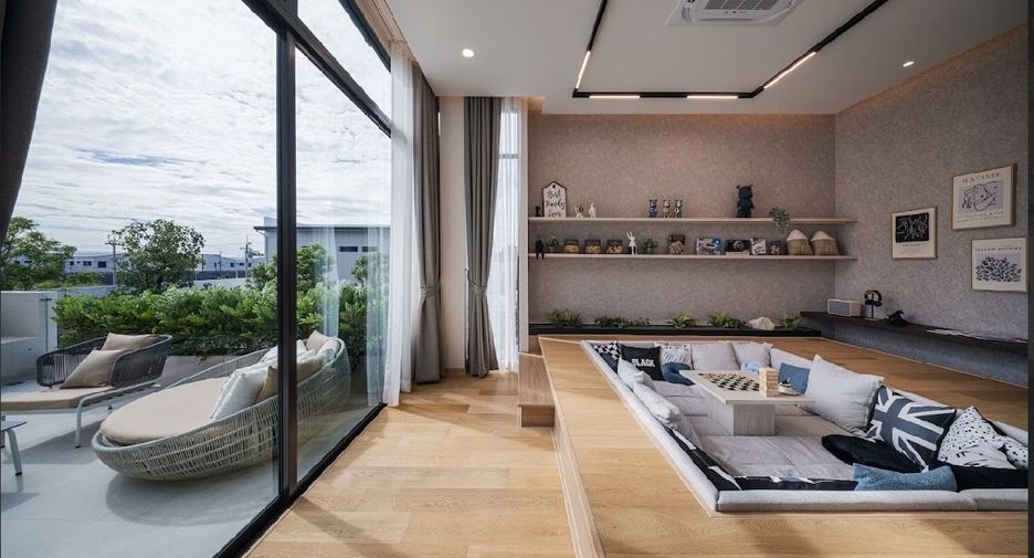 For sale 4 bedrooms house in Mueang Nonthaburi, Nonthaburi