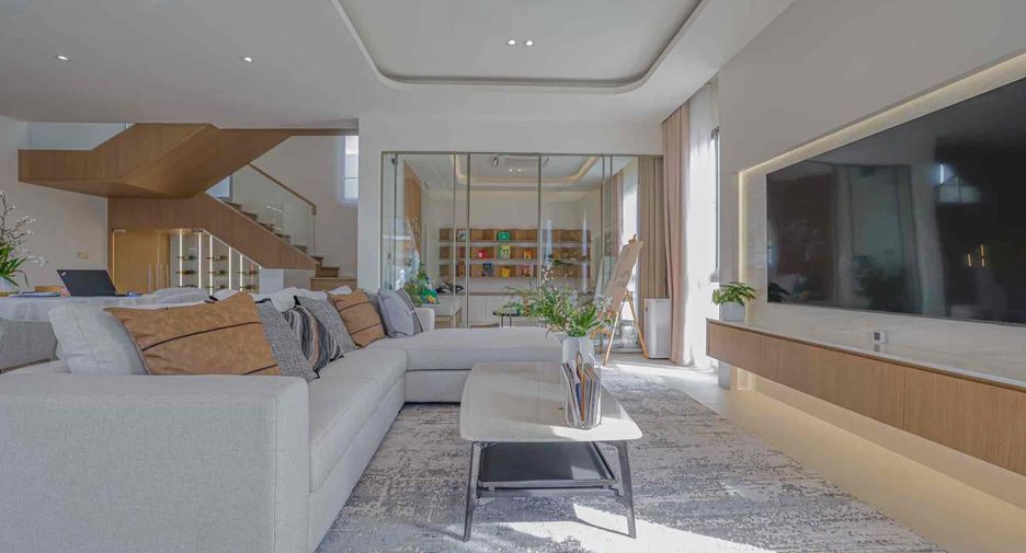 Haus zum Kauf mit 4 Zimmer in Bang Lamung, Chonburi
