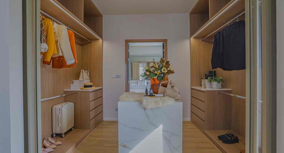 Haus zum Kauf mit 4 Zimmer in Bang Lamung, Chonburi