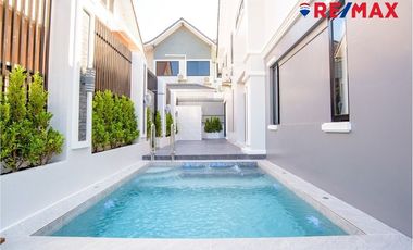 For sale 4 bedrooms house in Bang Lamung, Chonburi