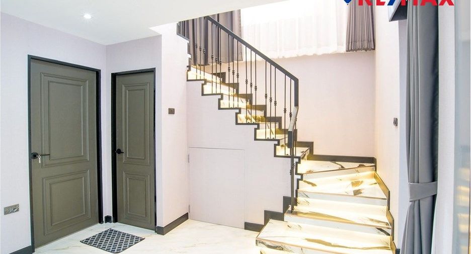 Casa en venta de 4 habitaciones en South Pattaya, Pattaya