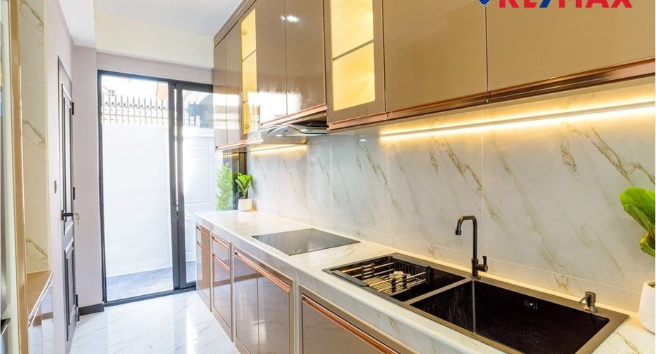 Casa en venta de 4 habitaciones en South Pattaya, Pattaya