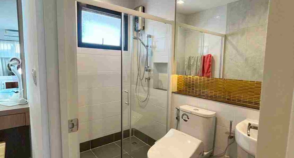 For sale 4 bedrooms house in Lat Krabang, Bangkok