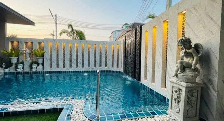 For sale 4 ベッドルーム house in Bang Lamung, Chonburi