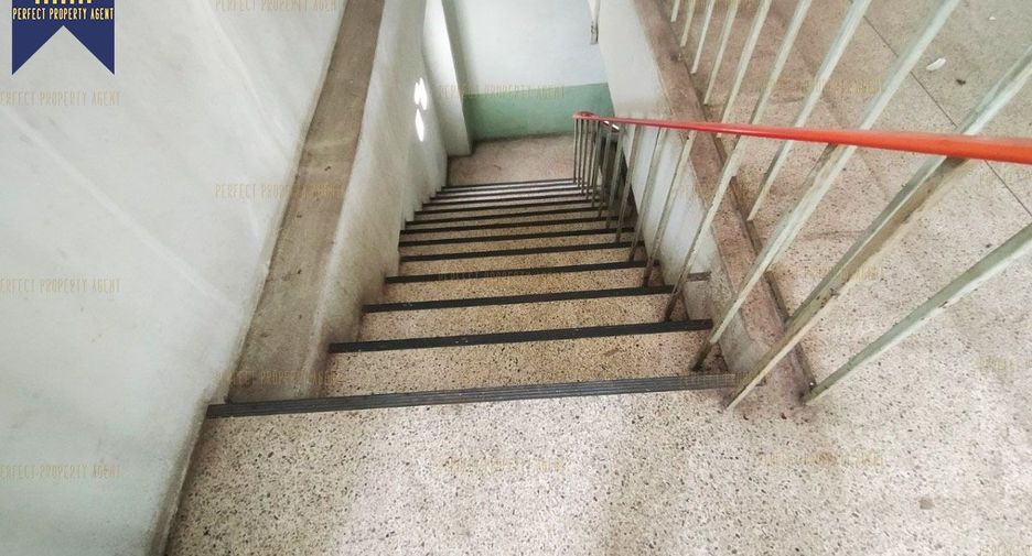 For sale 5 bedrooms warehouse in Prawet, Bangkok