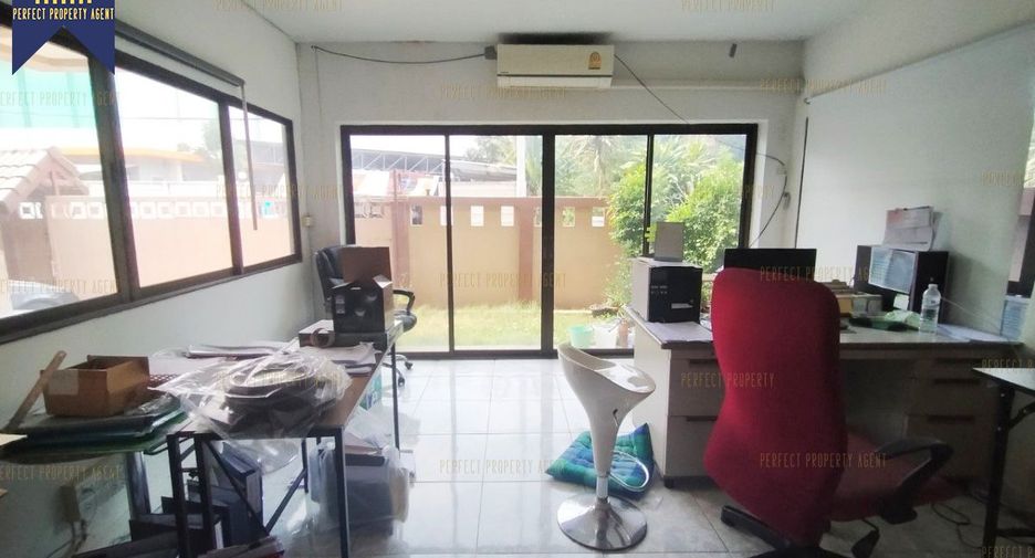For sale 5 bedrooms warehouse in Prawet, Bangkok