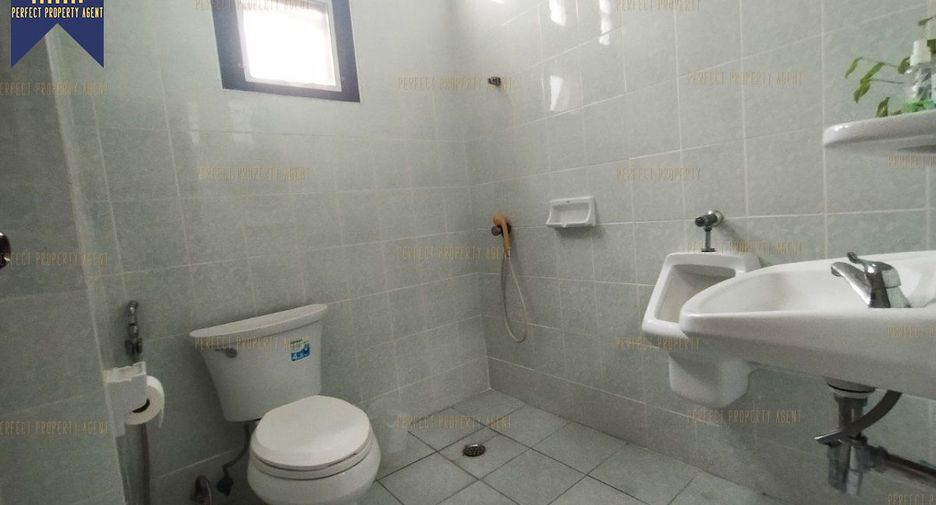 For sale 5 bedrooms warehouse in Prawet, Bangkok
