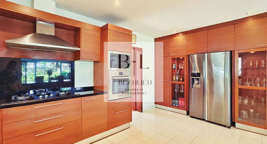 For sale 3 bedrooms house in Bang Lamung, Chonburi