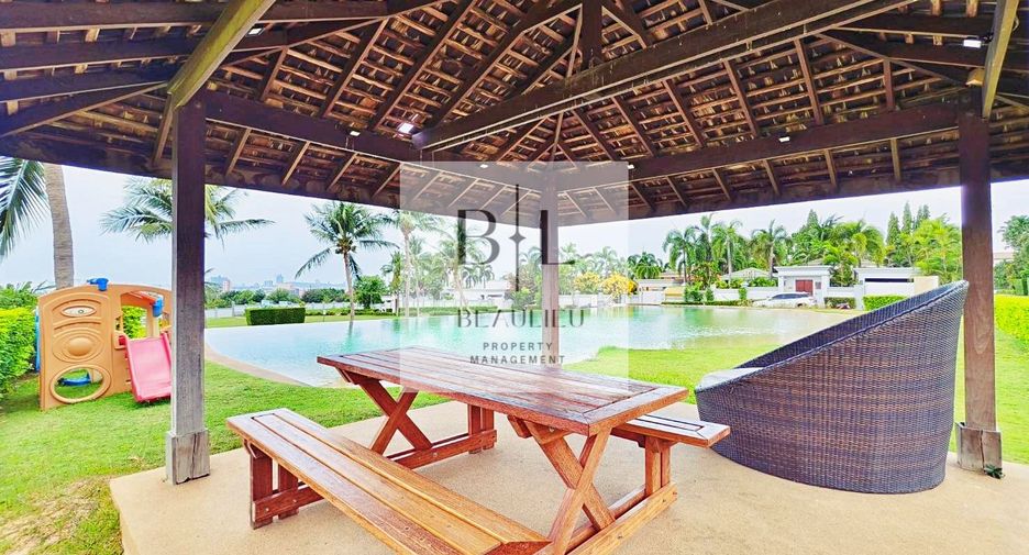 For sale 3 bedrooms house in Bang Lamung, Chonburi