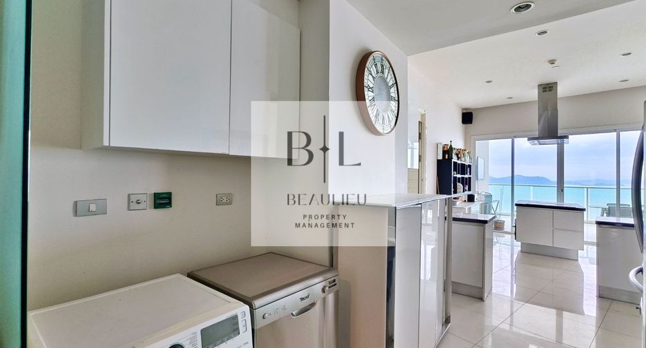 Condo en venta de 4 habitaciones en Sattahip, Chonburi