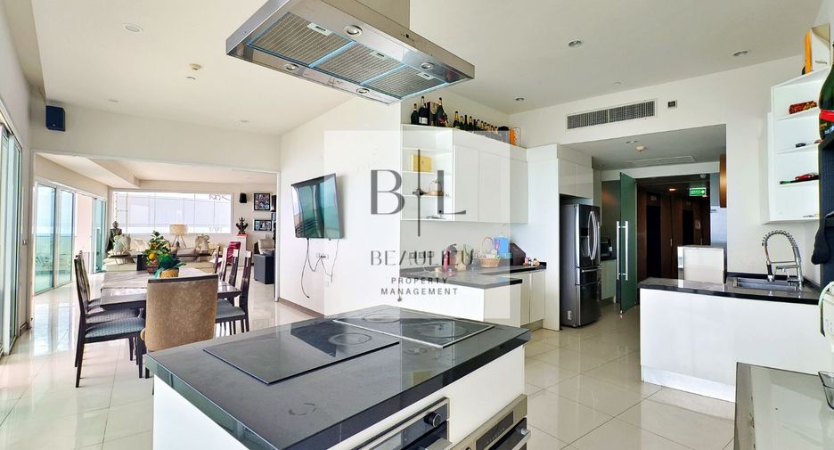 Condo en venta de 4 habitaciones en Sattahip, Chonburi