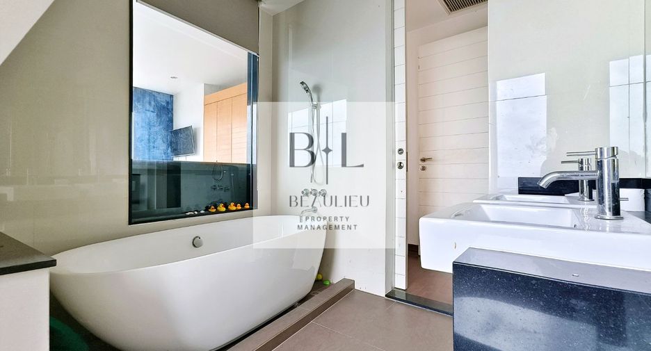 Condo en venta de 4 habitaciones en Sattahip, Chonburi