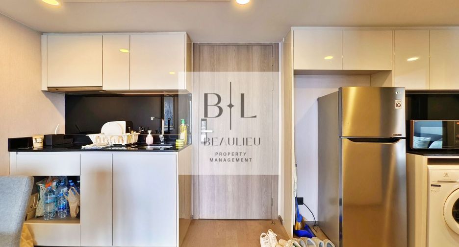 For sale 2 bedrooms condo in Pathum Wan, Bangkok