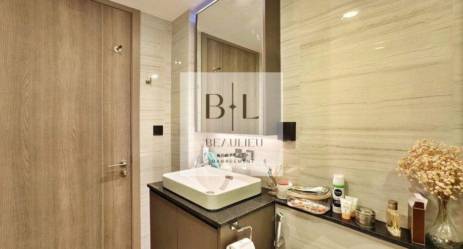 For sale 2 bedrooms condo in Pathum Wan, Bangkok