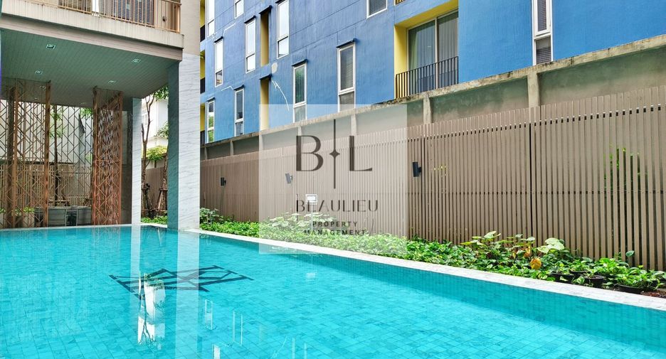 For sale 2 bedrooms condo in Pathum Wan, Bangkok