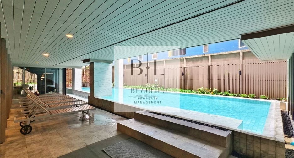 For sale 2 bedrooms condo in Pathum Wan, Bangkok