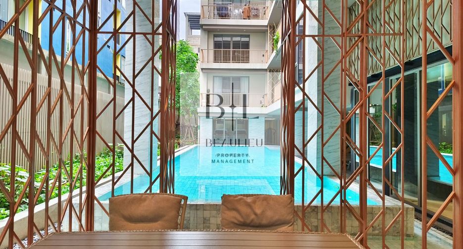 For sale 2 bedrooms condo in Pathum Wan, Bangkok