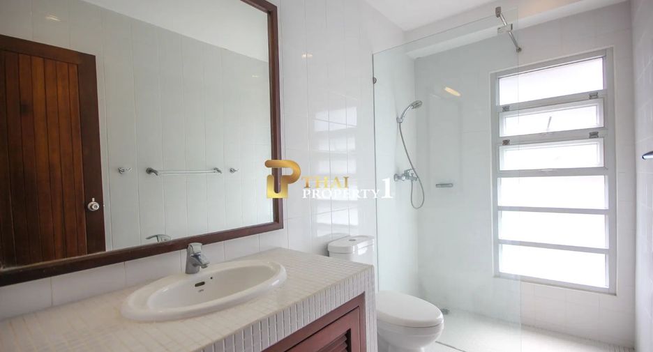 Villa zum Kauf mit 4 Zimmer in Hua Hin, Prachuap Khiri Khan