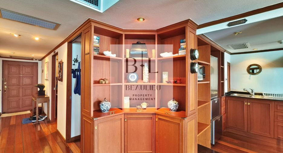 For sale 2 ベッドルーム condo in Bang Lamung, Chonburi