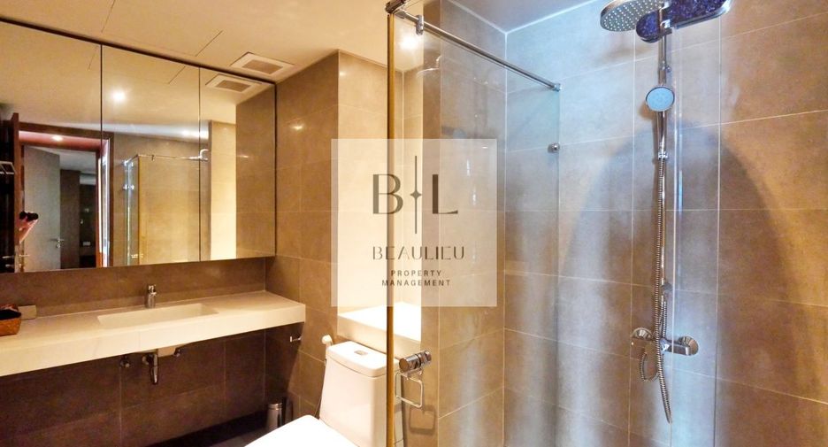 For rent 2 bedrooms condo in Sathon, Bangkok