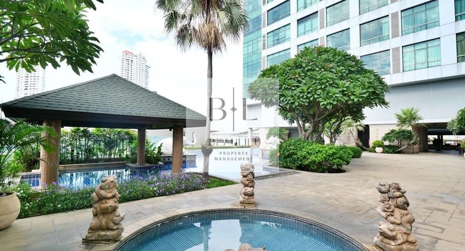 For rent 2 bedrooms condo in Sathon, Bangkok