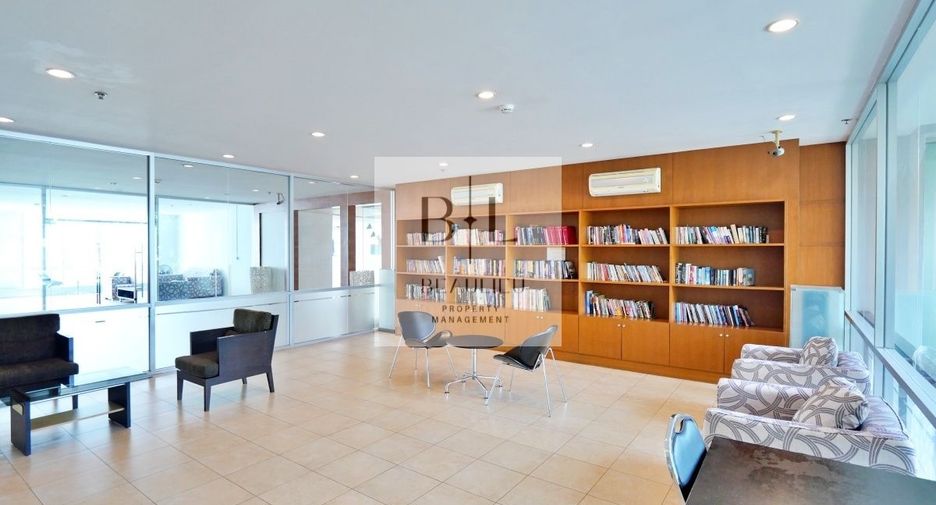 For rent 2 bedrooms condo in Sathon, Bangkok