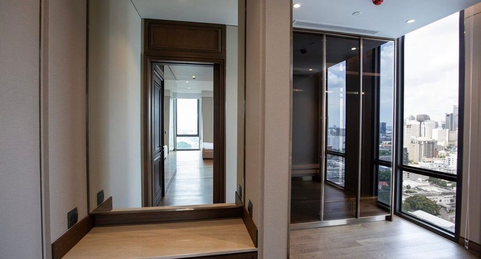 Продажа 3 спальни кондо в Патхум Щан, Бангкок