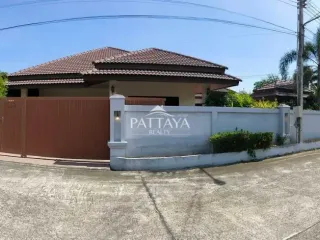 Villa en alquiler y en venta de estudio en Bang Lamung, Chonburi