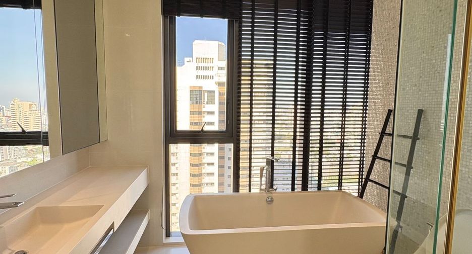 For rent そして for sale 2 ベッドルーム condo in Khlong Toei, Bangkok