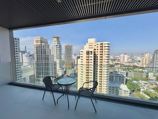 For rent そして for sale 2 ベッドルーム condo in Khlong Toei, Bangkok