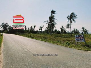 出售 土地 在 Mueang Prachuap Khiri Khan, 班武里府