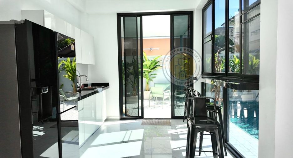 À vendre 4 chambres villa à Jomtien, Pattaya
