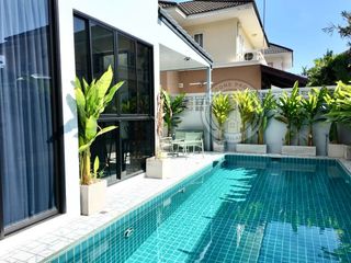 Villa en venta de 4 habitaciones en Bang Lamung, Chonburi