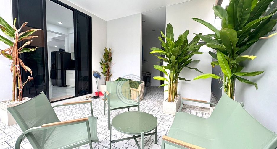 À vendre 4 chambres villa à Jomtien, Pattaya