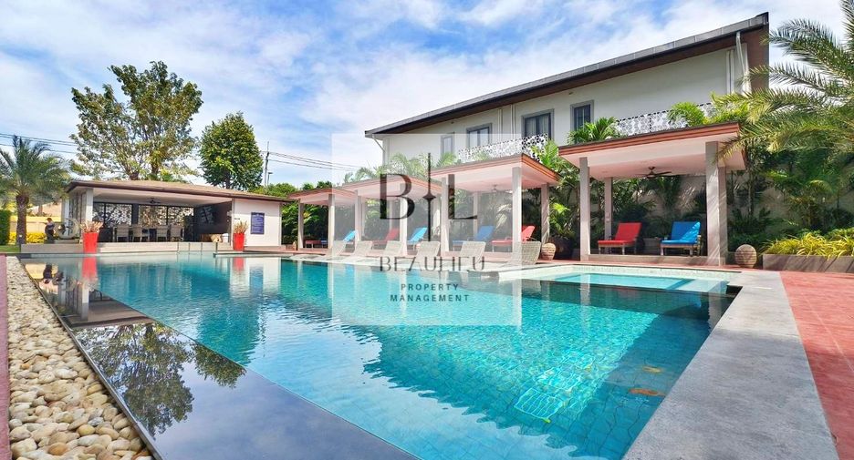 For sale 3 bedrooms condo in Bang Lamung, Chonburi
