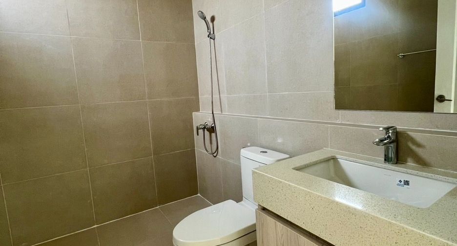 For sale 3 bedrooms townhouse in Bang Na, Bangkok