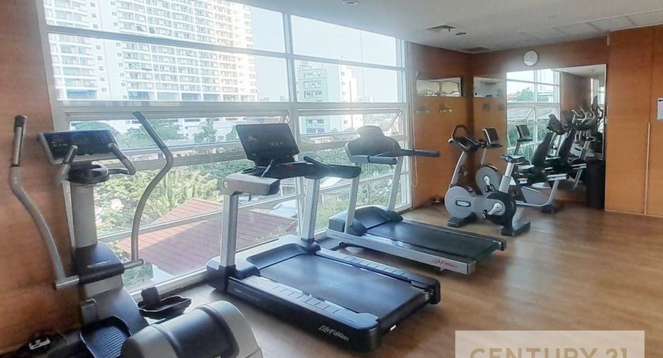 For sale 3 bedrooms condo in Bang Kho Laem, Bangkok